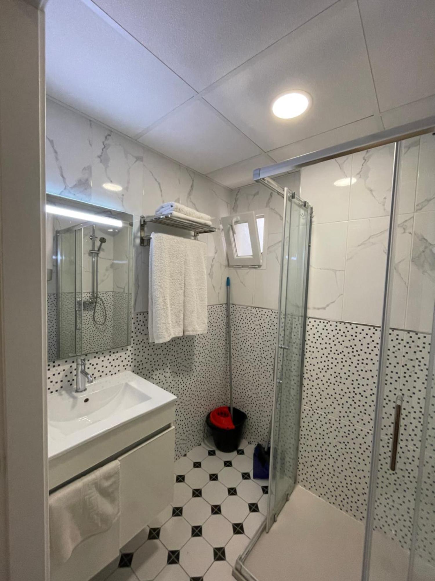 Apartamentos Pelicano ベニドルム 部屋 写真